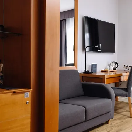 Ξενοδοχείο Hestia Ilmarine 4*